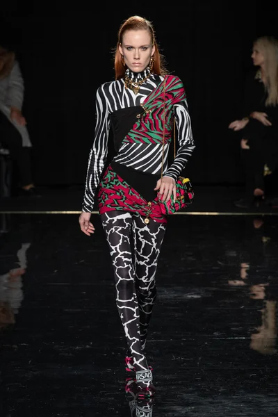 Look 26